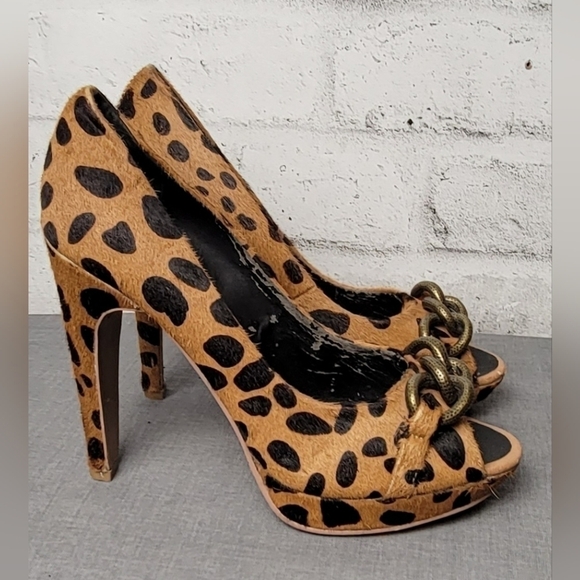 NAUGHTY Monday Faux Fur Leppard Print Peep Toe Platform Heel with Chain … - Picture 6 of 11